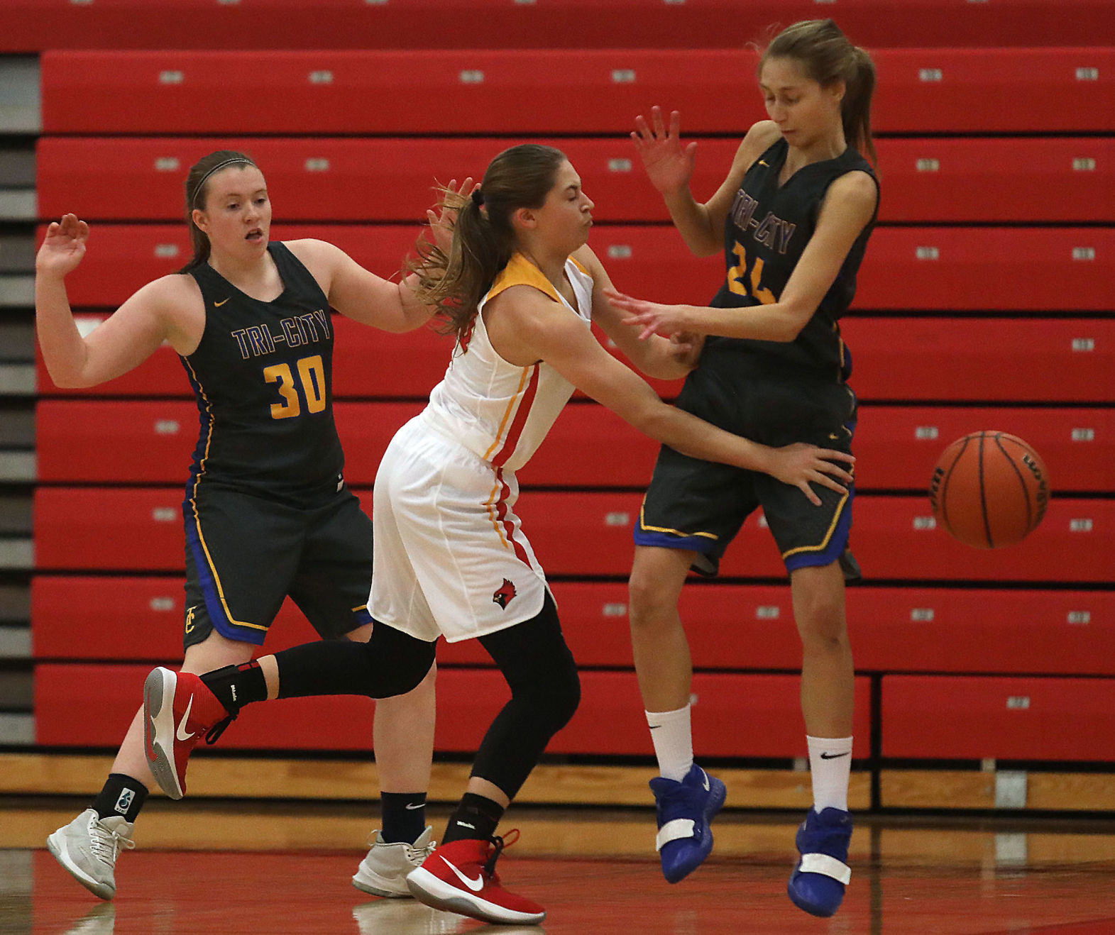 Warrensburg Latham vs Tri City Sangamon Valley girls basketball 5 11.19.18.jpg